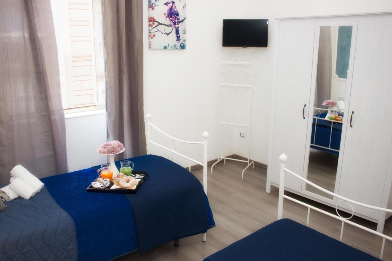 I Benvenuti Al Sud Bed & Breakfast Napoli Bagian luar foto